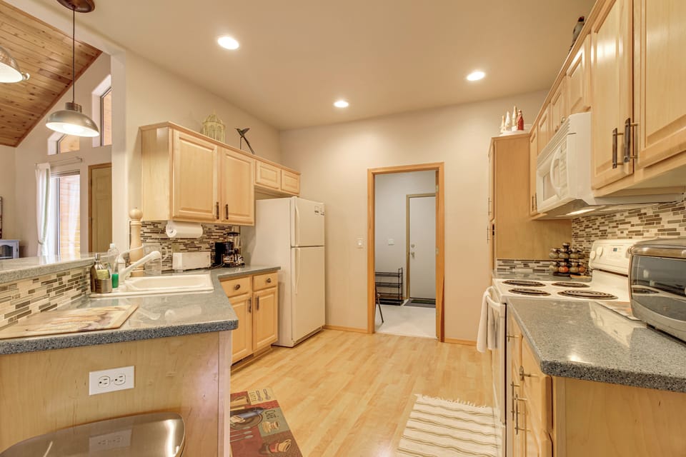House (3 Bedrooms) | Interior