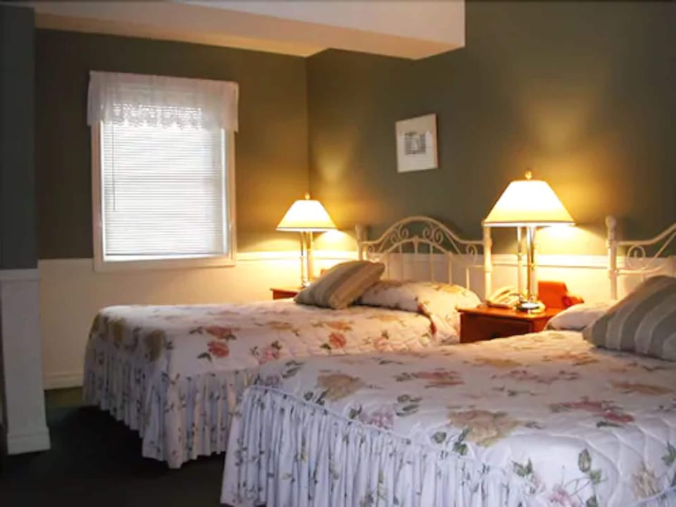 Standard Double Room with Two Double Beds | Desk, iron/ironing board, free WiFi, bed sheets