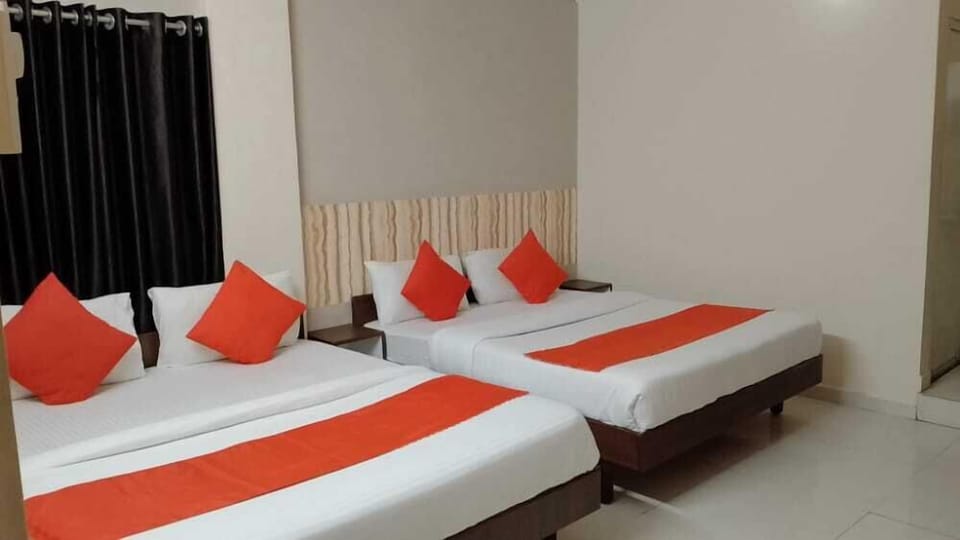 Premium bedding, soundproofing, free WiFi, bed sheets
