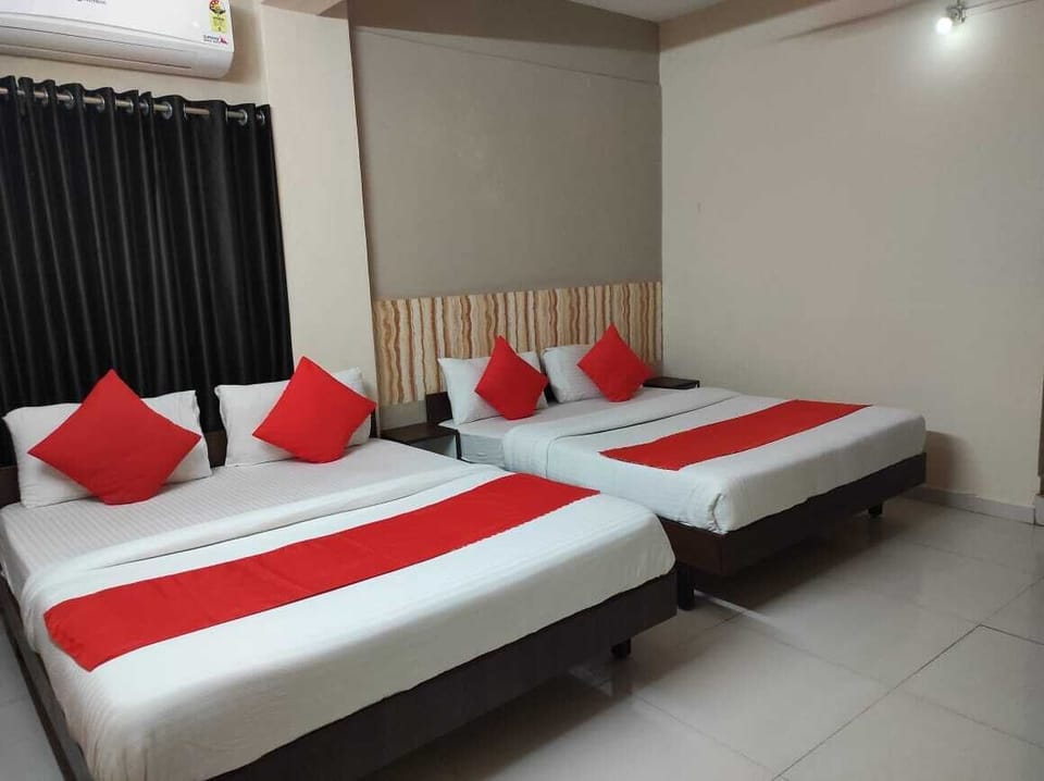 Premium bedding, soundproofing, free WiFi, bed sheets