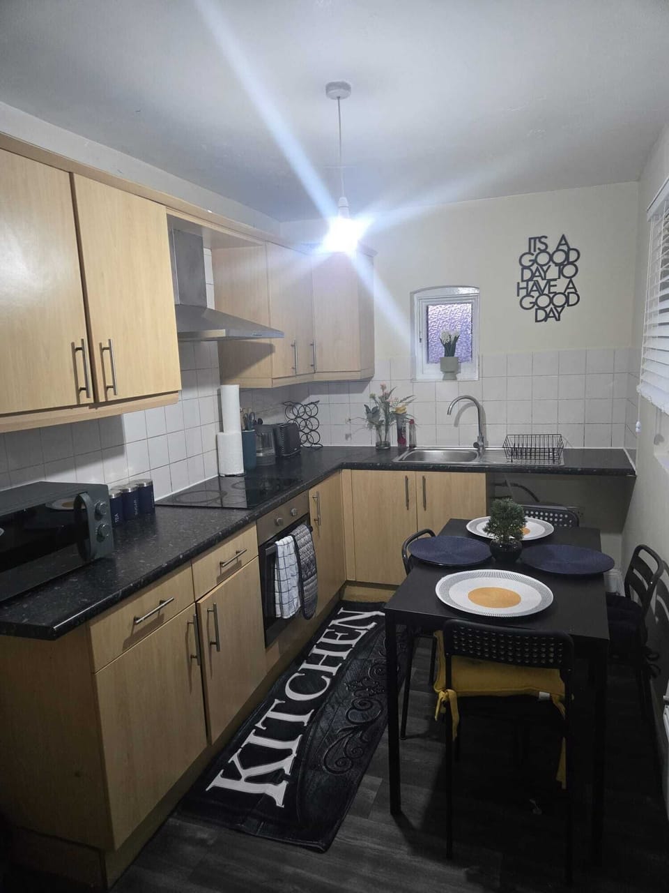 Apartment, 2 Bedrooms, Balcony, City View | Interior