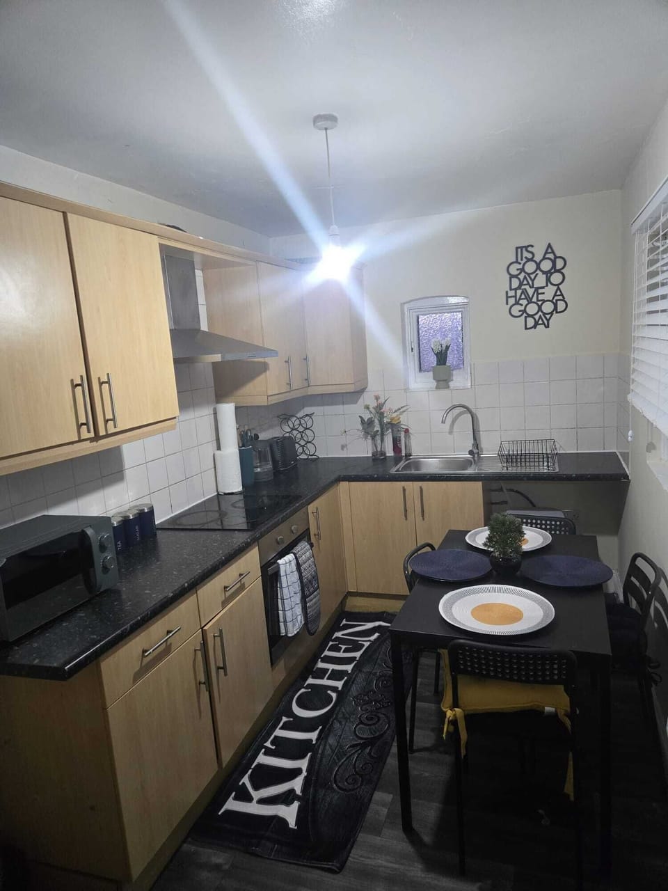 Apartment, 2 Bedrooms, Balcony, City View | Interior