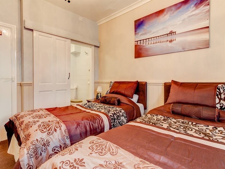 Thistle Dhu Guest House Hotel in Blackpool