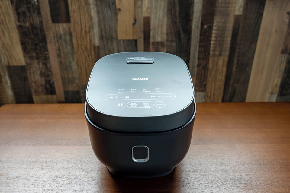 Full-size fridge, microwave, stovetop, electric kettle