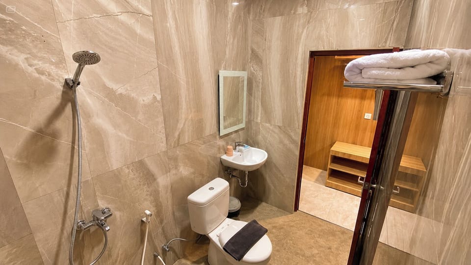 Shower, free toiletries, soap, shampoo