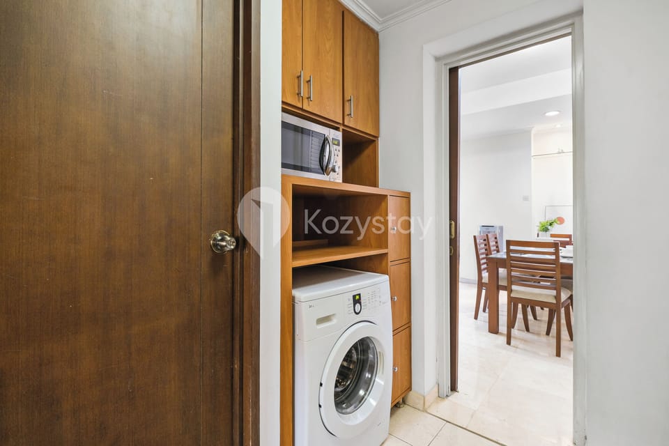 Apartment, 3 Bedrooms, City View | Laundry