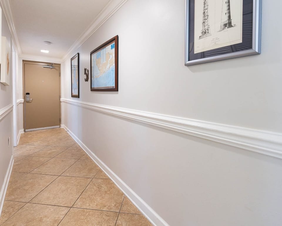 Condo, 2 Bedrooms | Interior