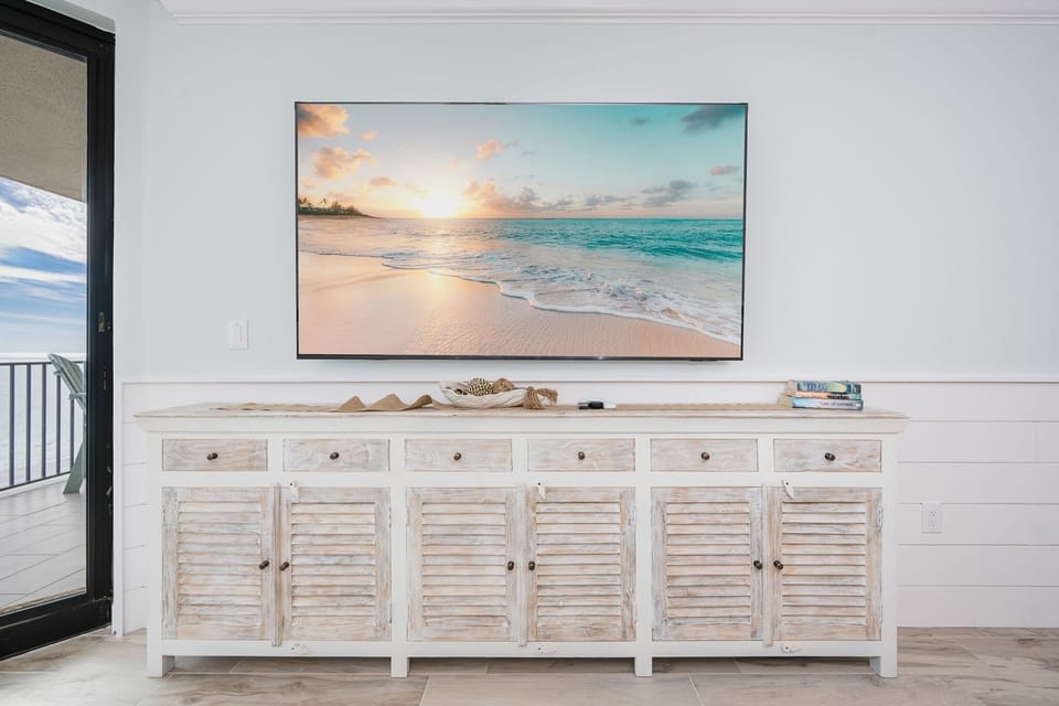 Condo, 3 Bedrooms | Interior