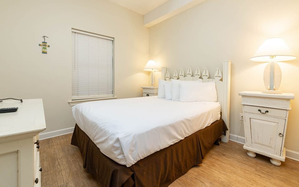 Condo, 3 Bedrooms | 3 bedrooms, free WiFi