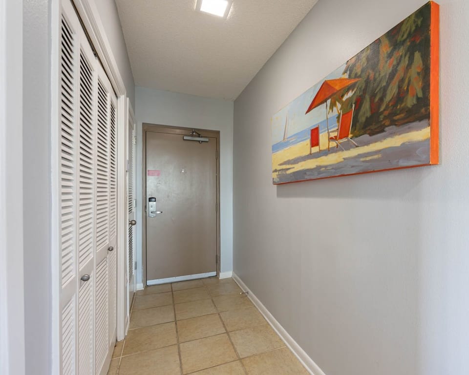 Condo, 3 Bedrooms | Interior