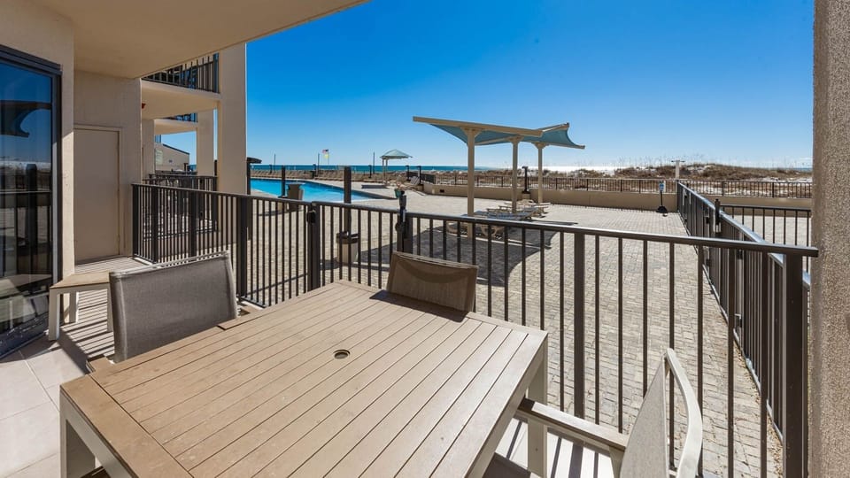 Condo, 3 Bedrooms | Outdoor dining