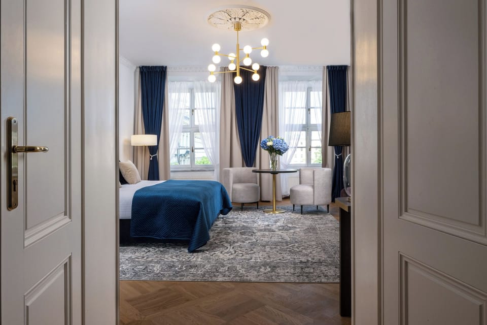Main Square View Apartment | In-room safe, desk, iron/ironing board, free WiFi