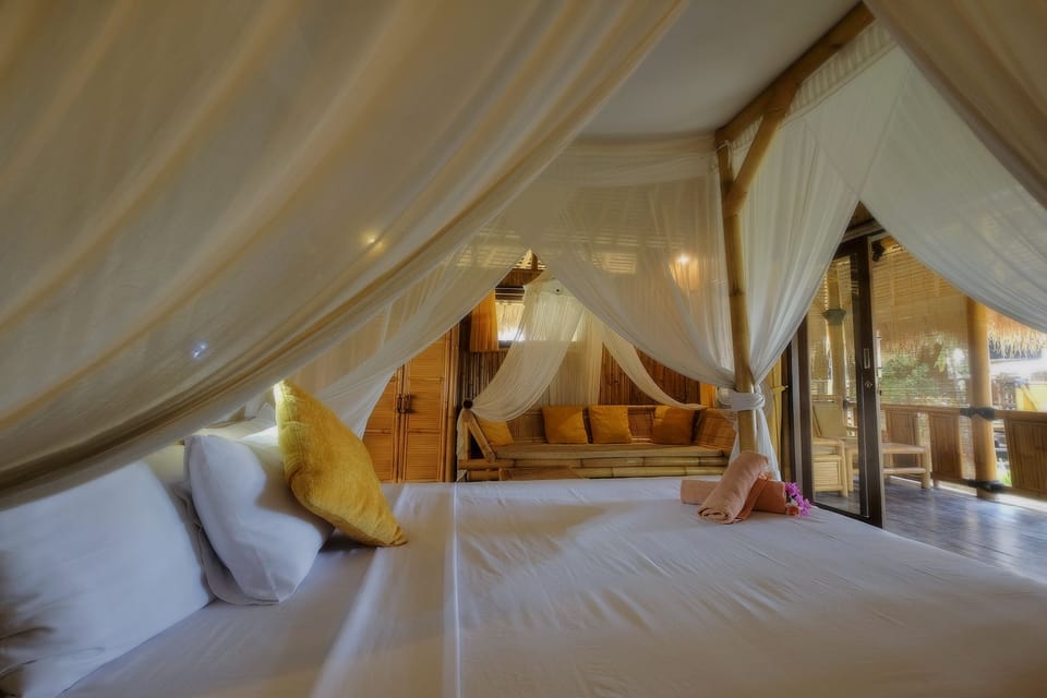 Blackout drapes, WiFi (free), individually decorated