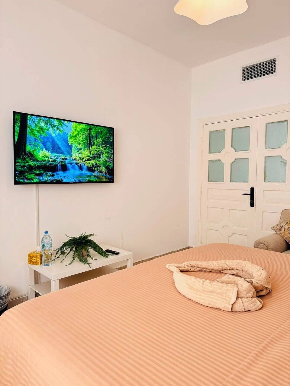 Superior Double Room, Shared Bathroom, City View | Desk, soundproofing, iron/ironing board (on request), WiFi (free)