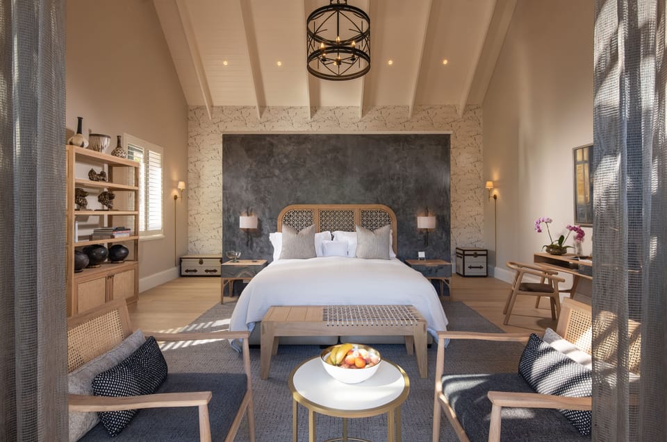 Fynbosch Cottage | Premium bedding, free minibar, in-room safe, individually decorated