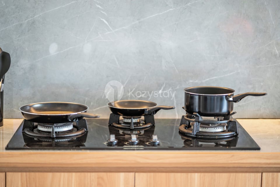 Villa, 3 Bedrooms, City View | Private kitchen | Full-size fridge, microwave, stovetop, rice cooker