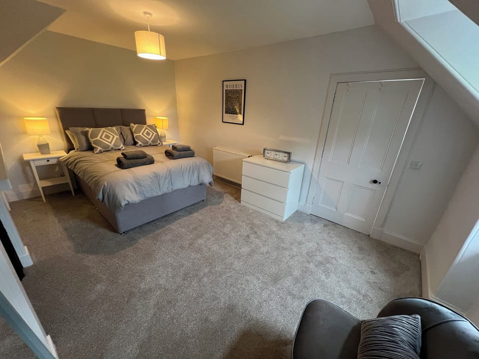 4 bedrooms, individually decorated, individually furnished