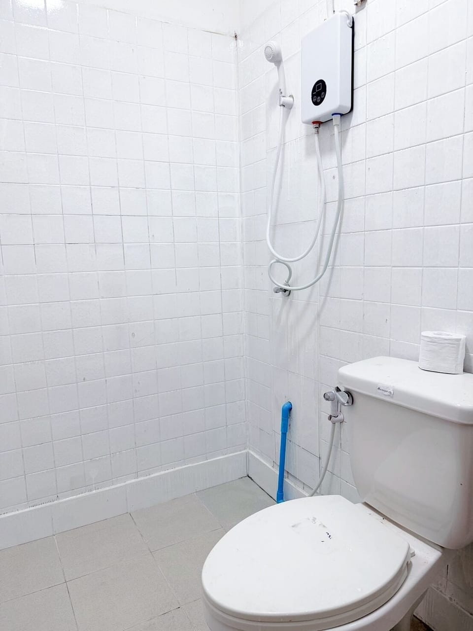 Studio | Bathroom | Bidet, towels