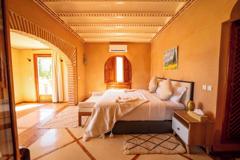 Standard Double Room | In-room safe, soundproofing, free WiFi