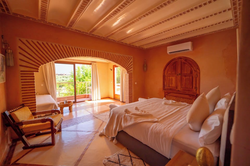 Standard Double Room | In-room safe, soundproofing, free WiFi