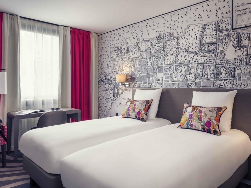 Classic Twin Room, 2 Twin Beds | Premium bedding, in-room safe, desk, blackout drapes