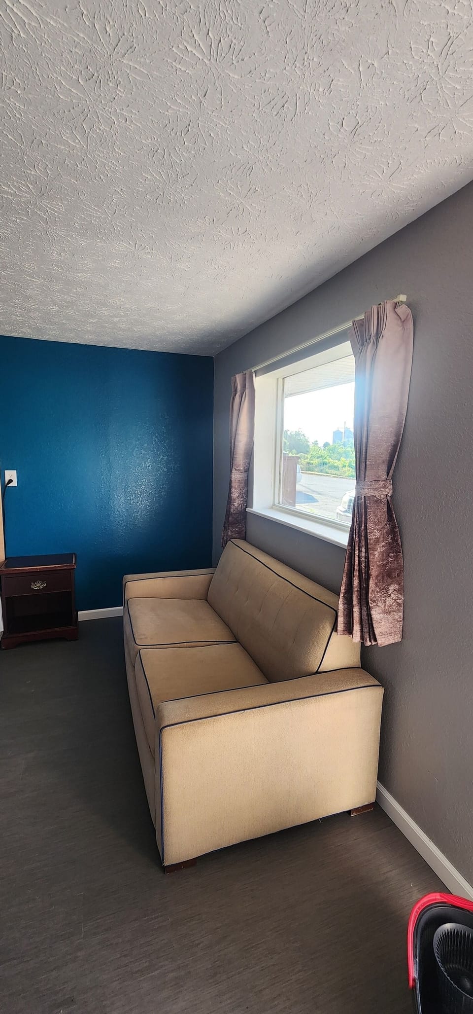 Single Room | Free WiFi