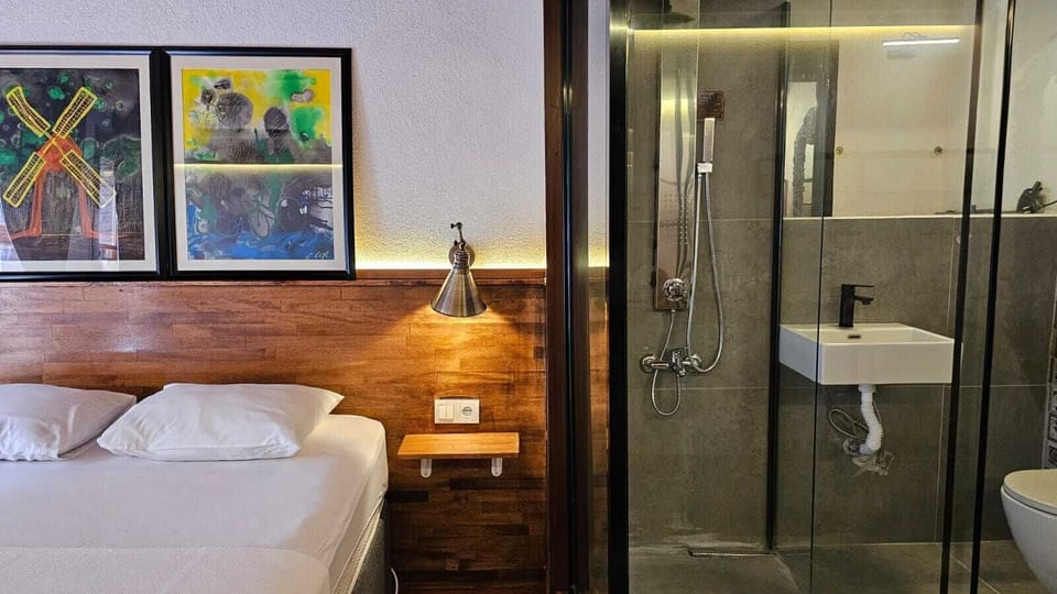 Deluxe Double Room | Free WiFi