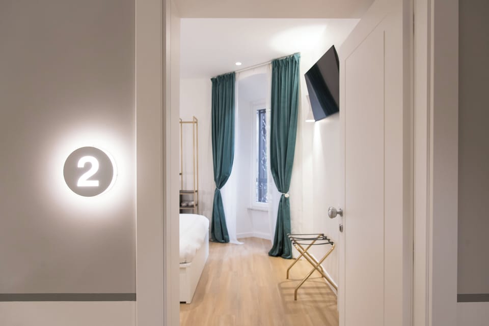 Superior Double Room | Desk, laptop workspace, blackout drapes, soundproofing