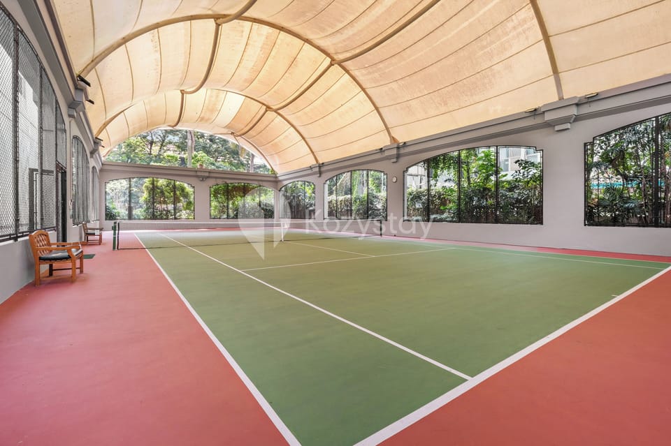Tennis court