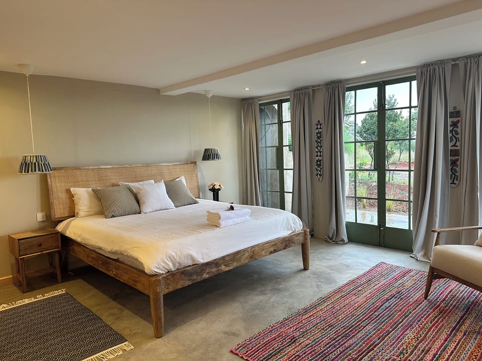 Design Suite, Garden View | Individually decorated, individually furnished, bed sheets