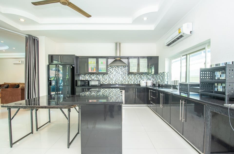 Villa, Multiple Bedrooms, Accessible, Smoking | Interior