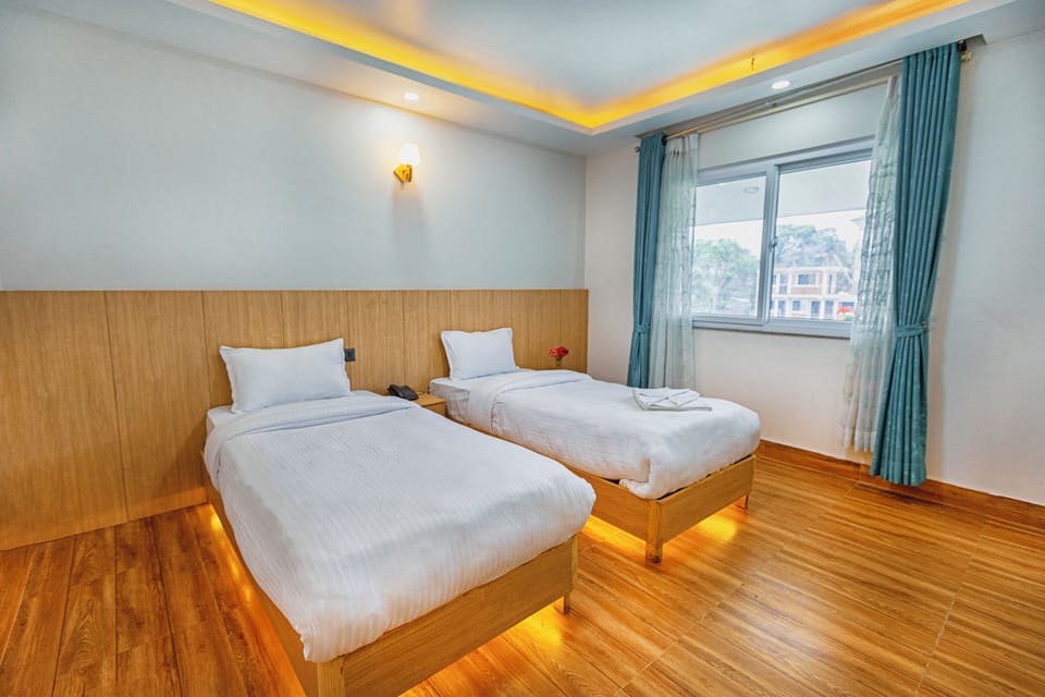 Deluxe Twin Room, Balcony | In-room safe, blackout drapes, WiFi (free)