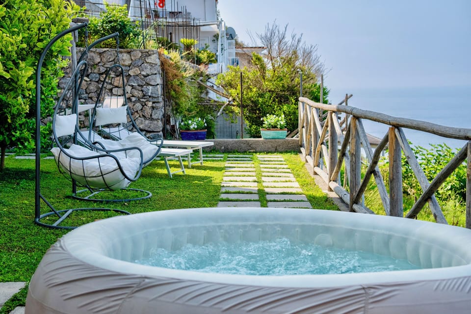 Apartment, 2 Bedrooms, Sea View | Private spa tub