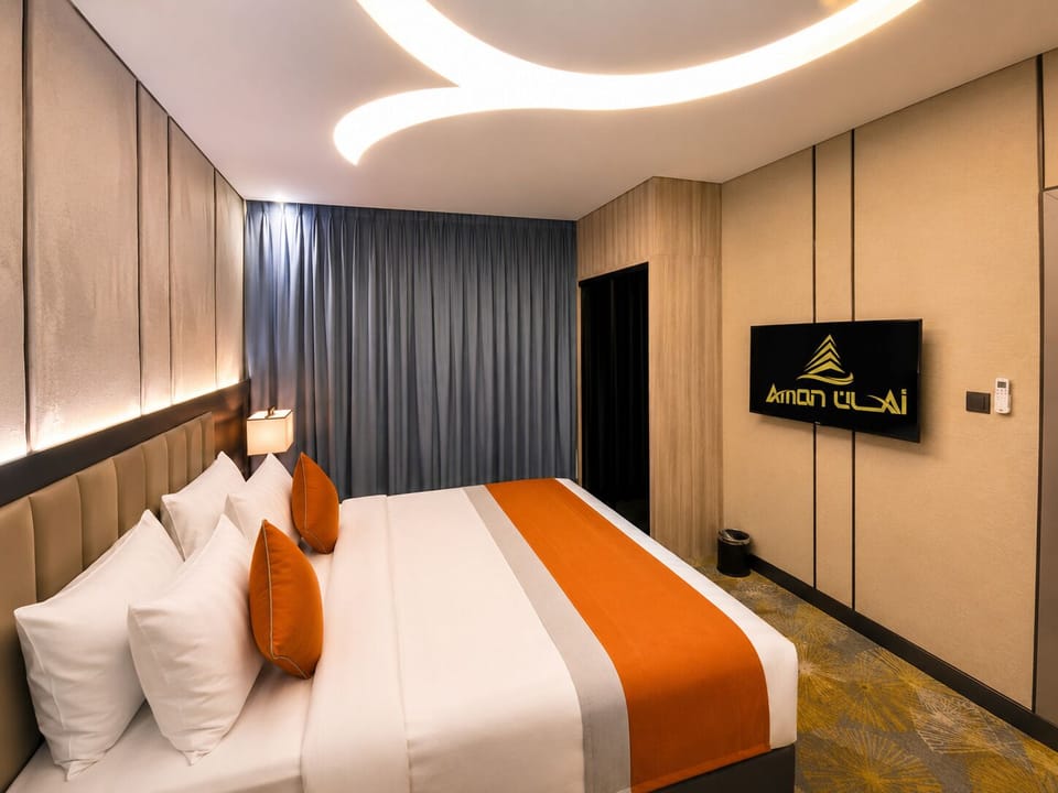 Junior Suite with Jacuzzi | Egyptian cotton sheets, premium bedding, pillowtop beds, minibar