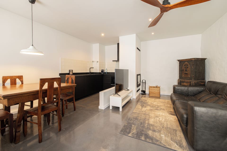 Standard House | Minibar, in-room safe, iron/ironing board, free WiFi