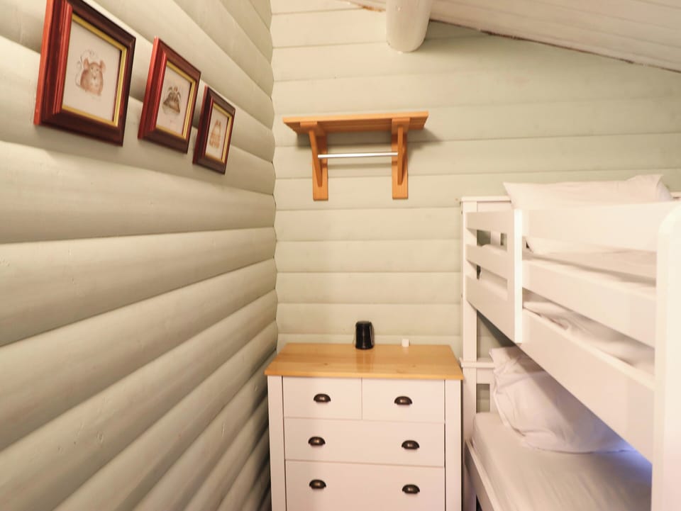 2 bedrooms, individually decorated, individually furnished, free WiFi