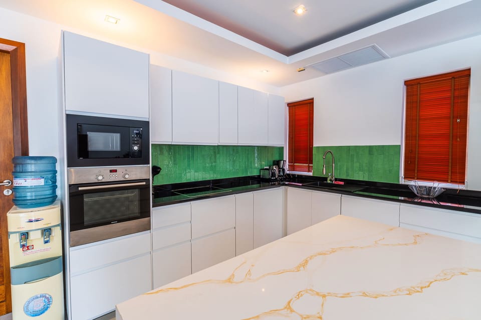 Family Villa, 3 Bedrooms, Patio, Pool View | Private kitchen | Electric kettle