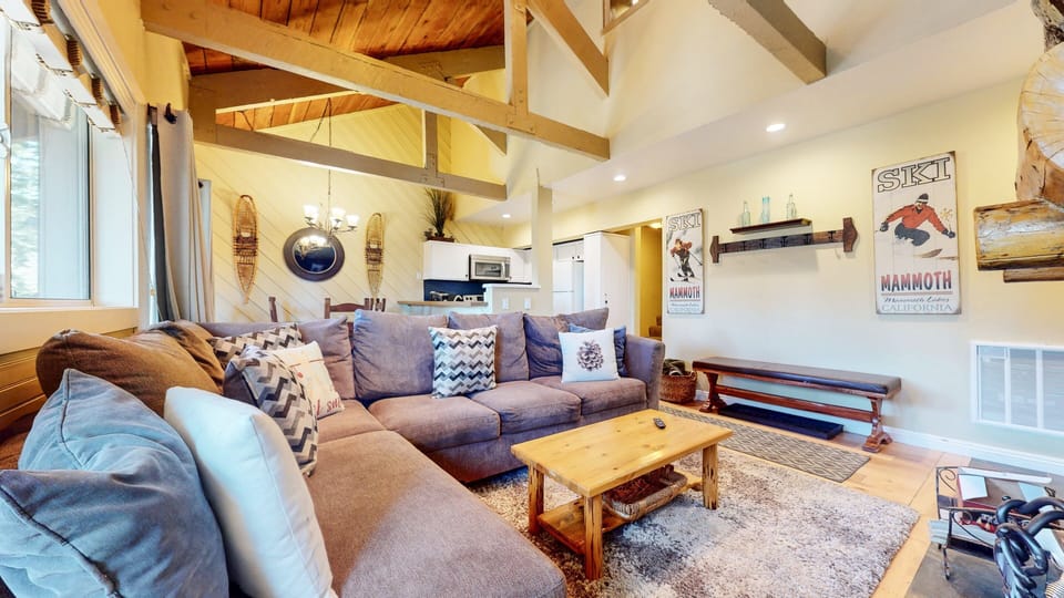 Condo, 2 Bedrooms | Living area | Smart TV, streaming services