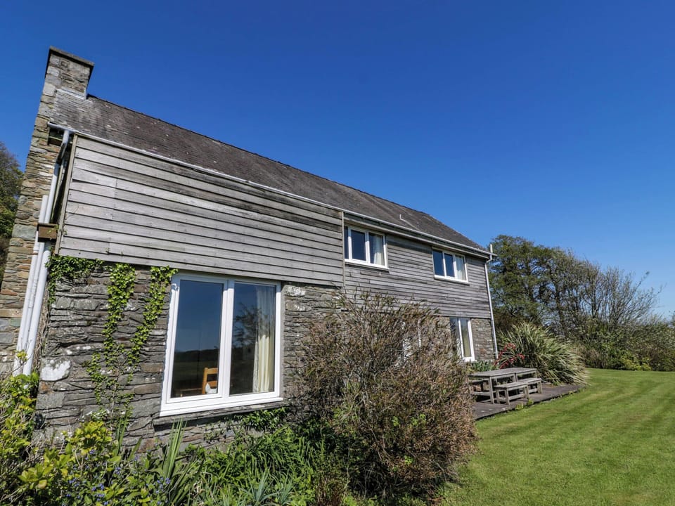 Cottage | Interior