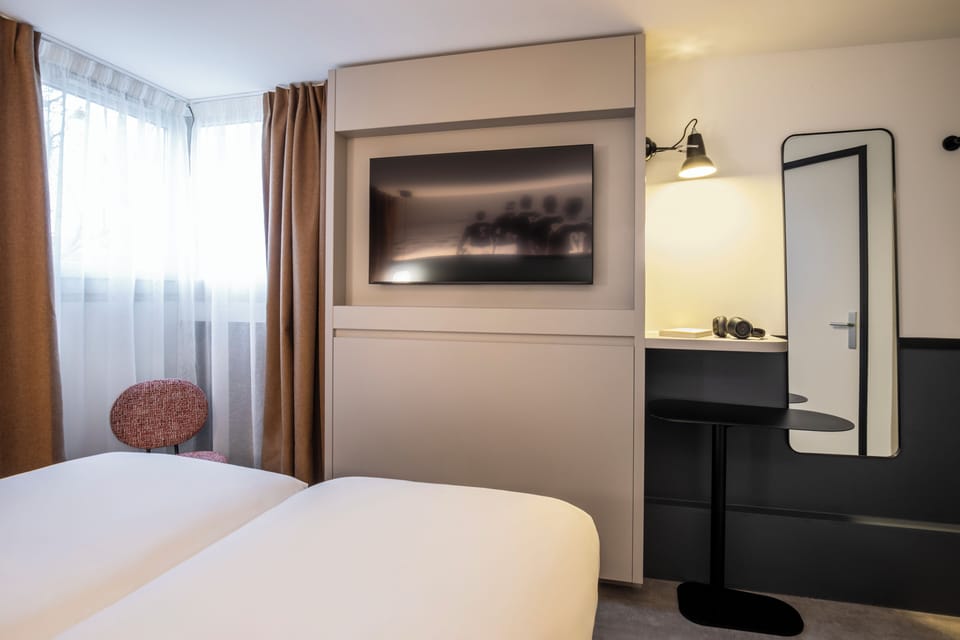 Premium bedding, pillowtop beds, desk, laptop workspace