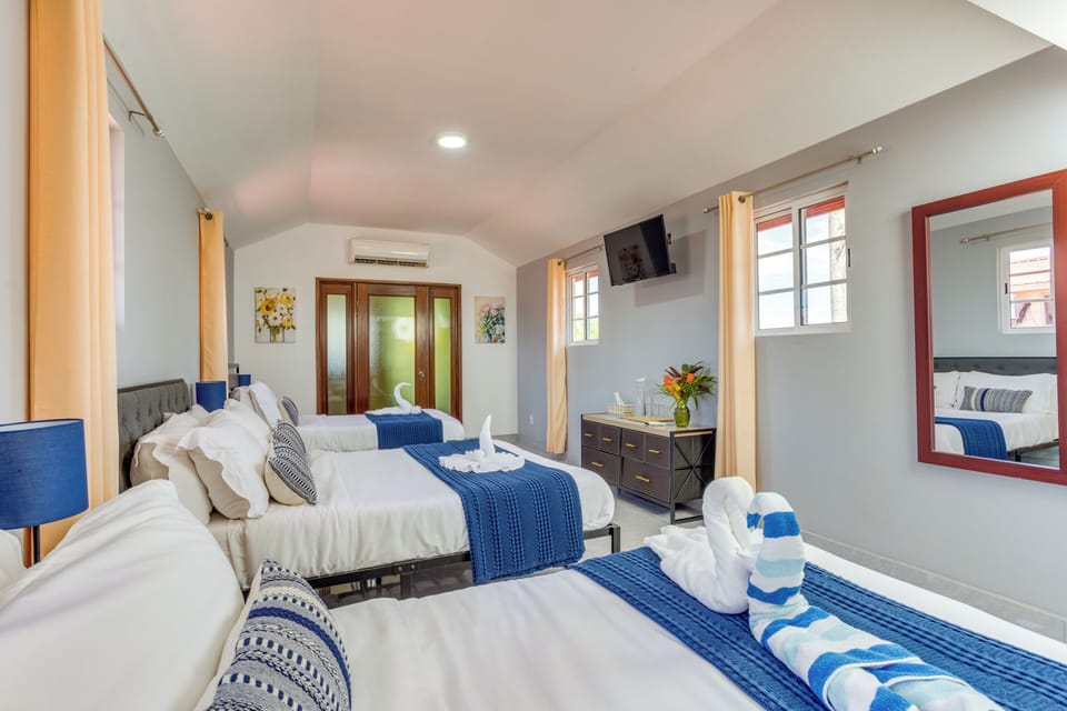 Standard Family Room | Desk, laptop workspace, iron/ironing board, WiFi (free)