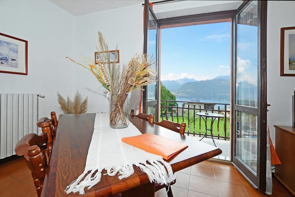 Family House, 2 Bedrooms, 2 Bathrooms, Mountainside (Casa Lina) | Dining