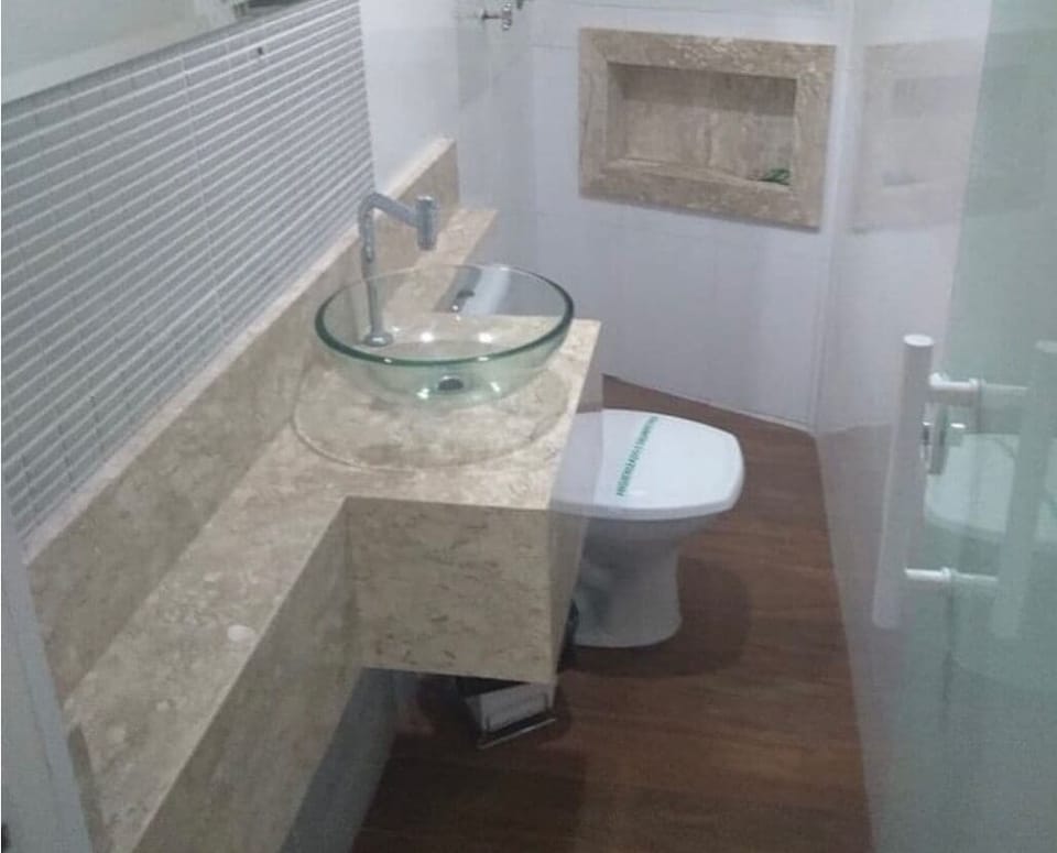 Double Room, City View | Bathroom | Hair dryer, slippers, towels