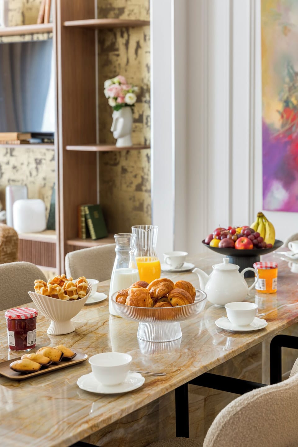 Breakfast area