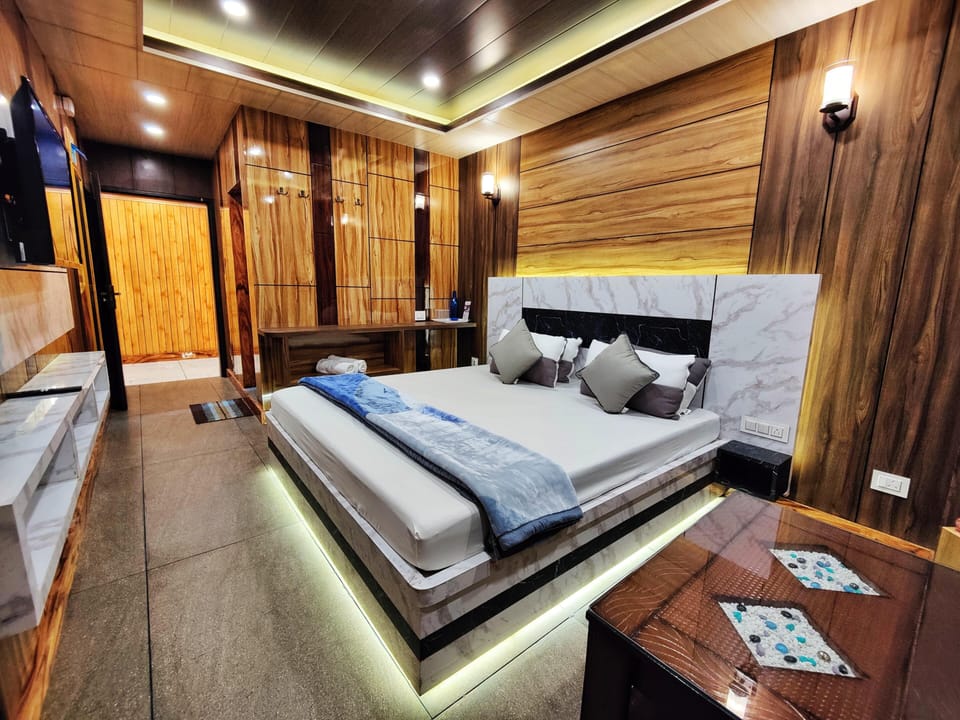 Deluxe Room | Free WiFi