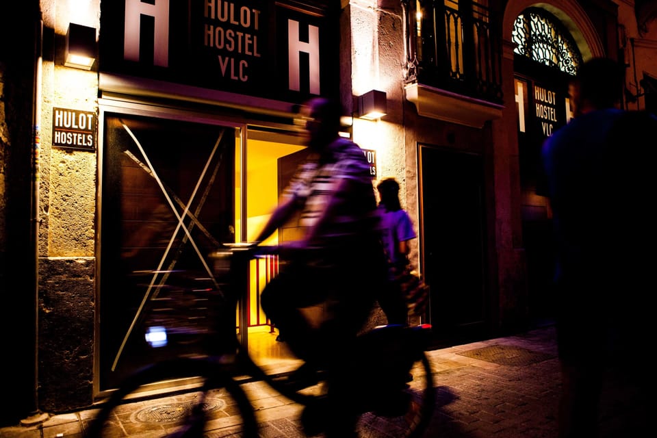 Hulot B&B Valencia Bed and Breakfast in Valencia