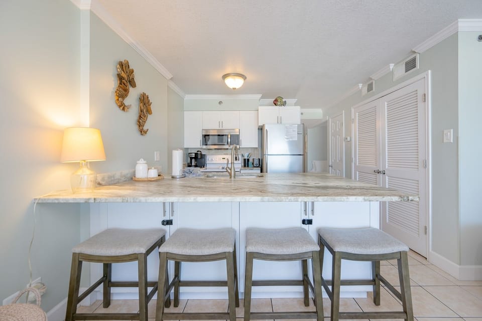 Condo, 1 Bedroom | Private kitchen | Coffee/tea maker, fridge, oven