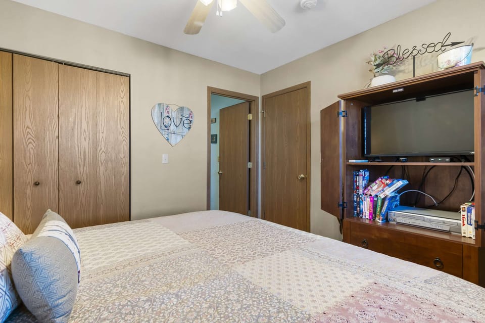 Condo, Multiple Beds, Balcony, Mountain View (Lake Livin') | 2 bedrooms, individually decorated, individually furnished