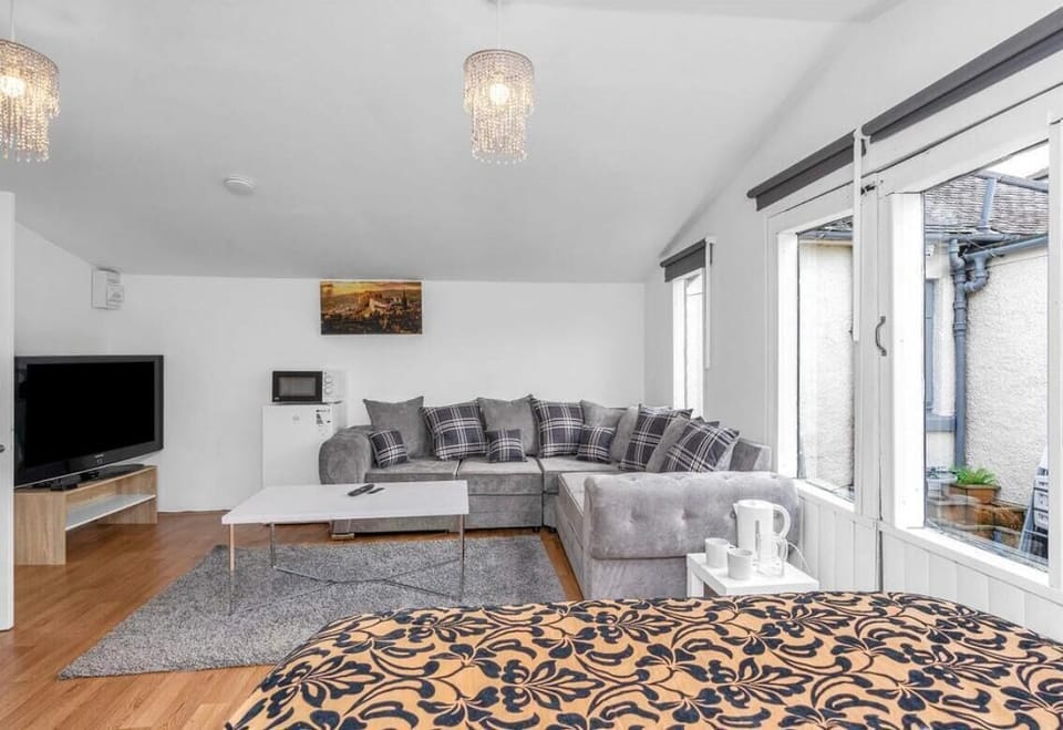 Apartment, Garden View | Living room