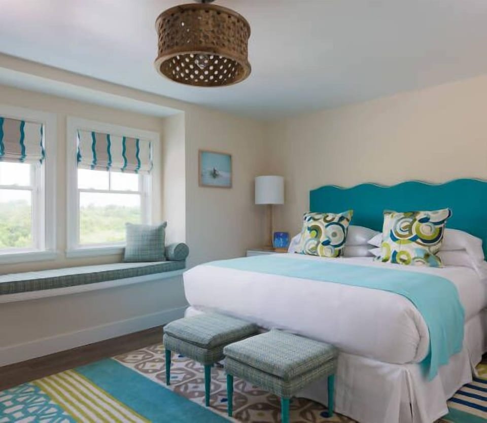 Sunset King Room | Egyptian cotton sheets, premium bedding, pillowtop beds, in-room safe
